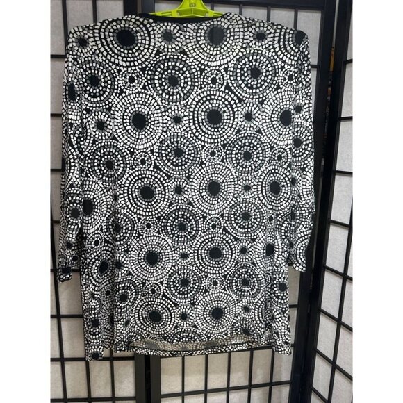 Lane Bryant Blouse 18/20 Black & White Dress Pullover Buckle Detail top - Picture 5 of 5